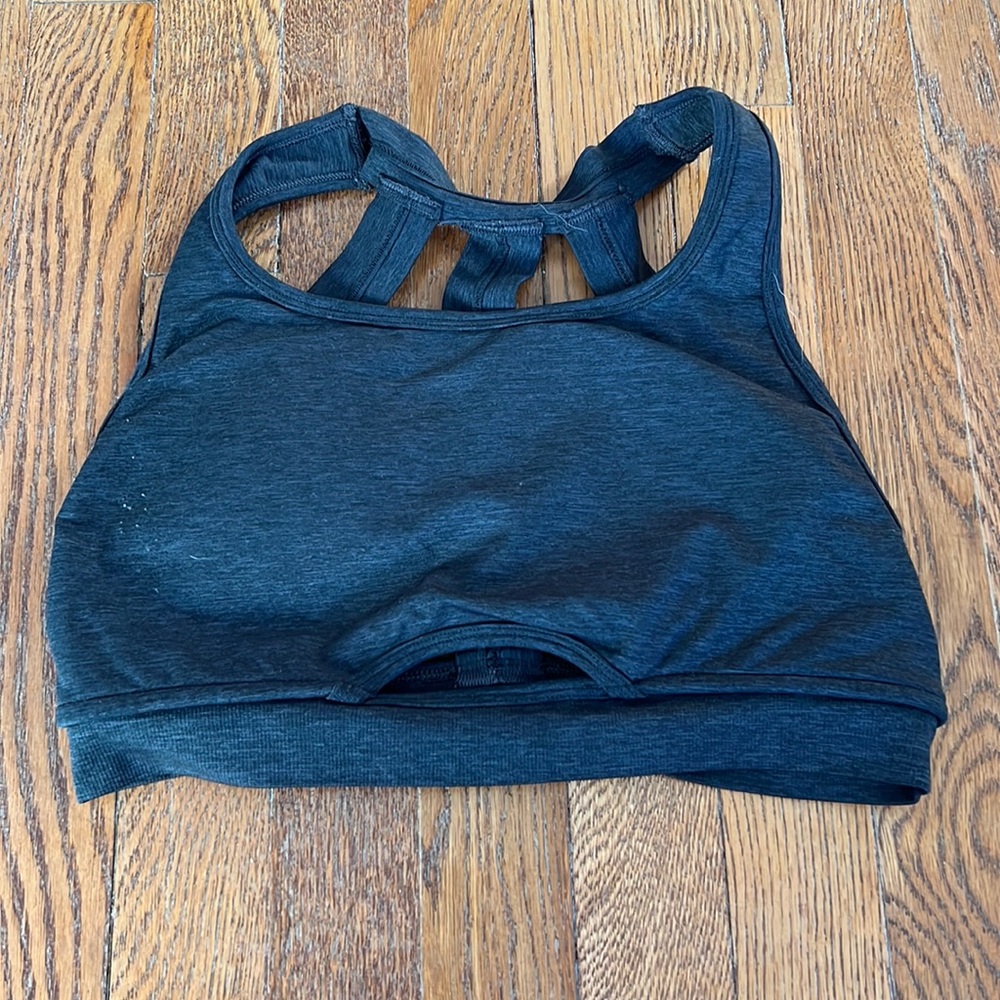 Alphalete sports bra